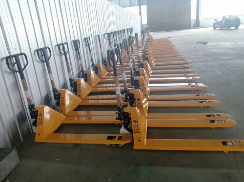 瀏陽(yáng)市口留香食品有限公司從長(zhǎng)沙市偌力機(jī)械設(shè)備有限公司購(gòu)買200片1200X1000X150mm川字塑料托盤